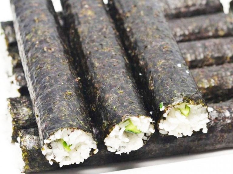 Come riconoscere le alghe nori di qualità per sushi